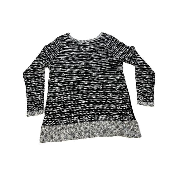 Maurices Black & White Pullover Sweater Size 2 Round Neck Long Sleeve Lace Trim - Picture 2 of 9